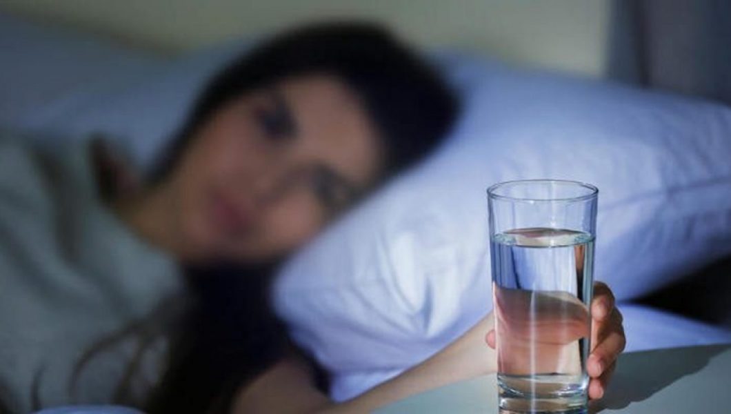 Iată beneficiile incredibile ale consumului de apă caldă în fiecare dimineață