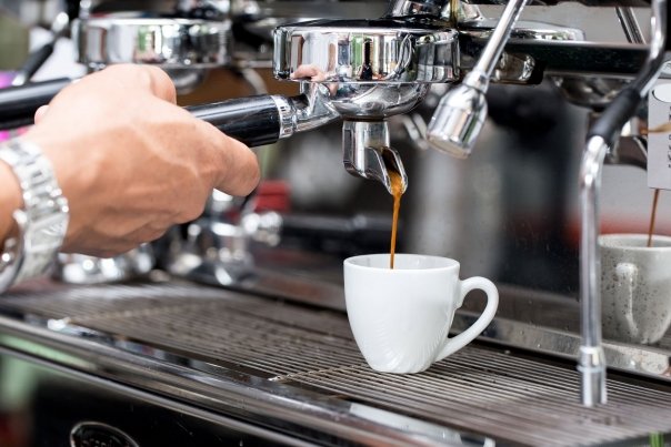 Exact de atatea cafele au nevoie creierul si organismul tau