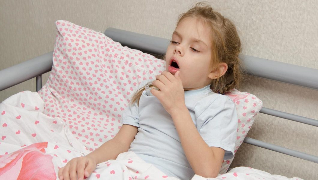 Tusea la copil. Sfatul pediatrului: „Nu este intotdeauna o idee buna sa o oprim cu medicamente!”