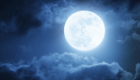 Cum ne influenteaza luna sănătatea