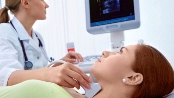 6 semne ale cancerului tiroidian pe care n-ar trebui sa le ignori