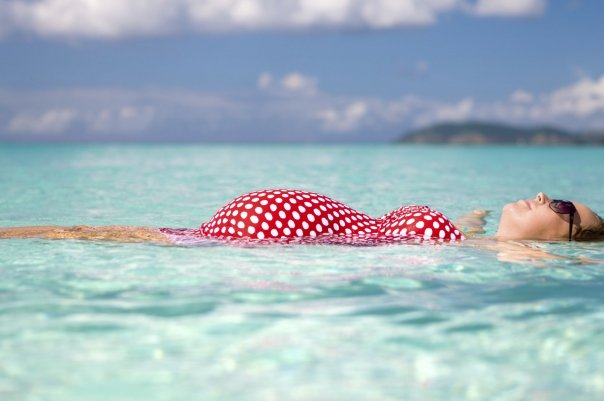Ce este important sa stii daca esti insarcinata si ai de gand sa mergi la mare