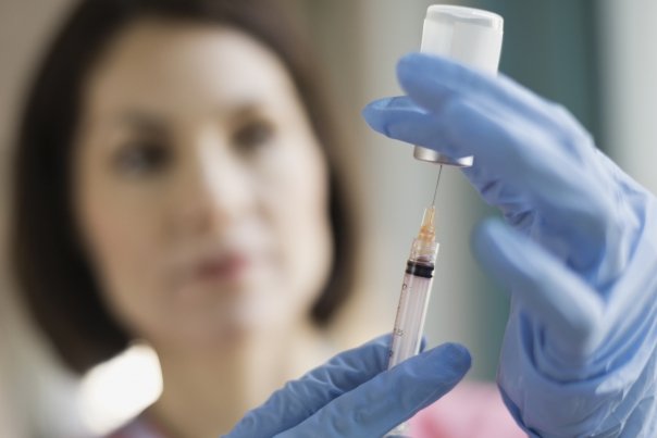 Cui nu ii este recomandat un anumit tip de vaccin antigripal