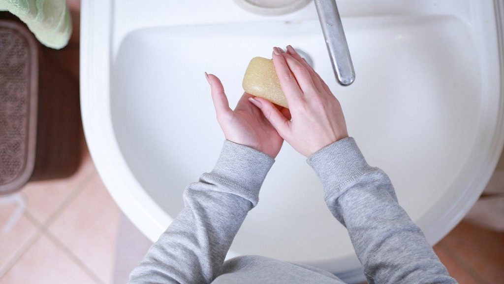 Săpunul, cea mai eficientă armă împotriva coronavirusului
