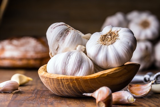 beneficii consum usturoi seara